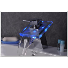 Nouveau Robinet LED pour lavabo Waterfall chromé